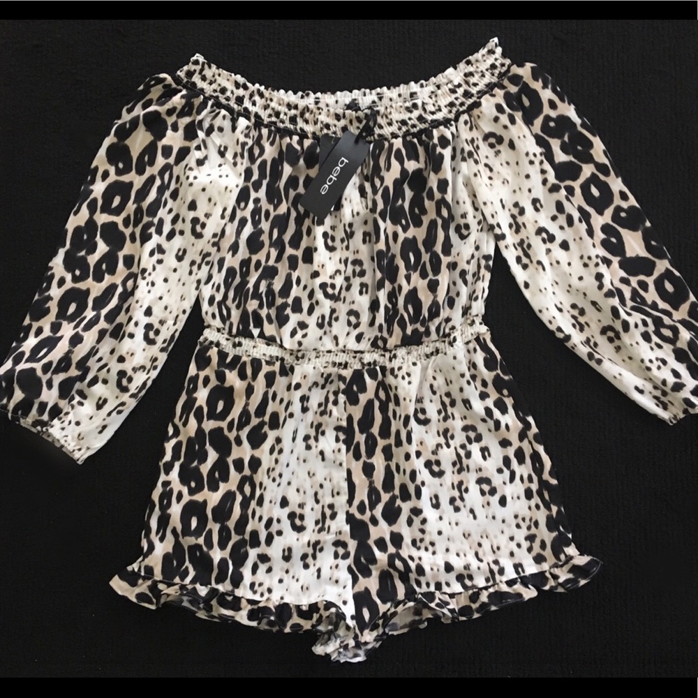 ☀️🏝Bebe off shoulder leopard print romper🏖☀️